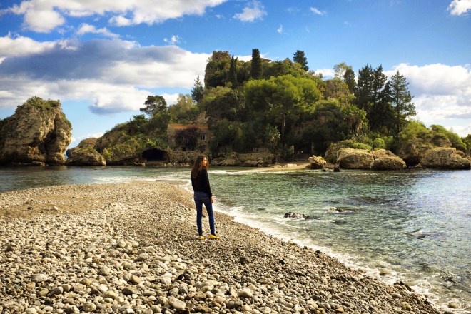 Girl in front of Isola Bella