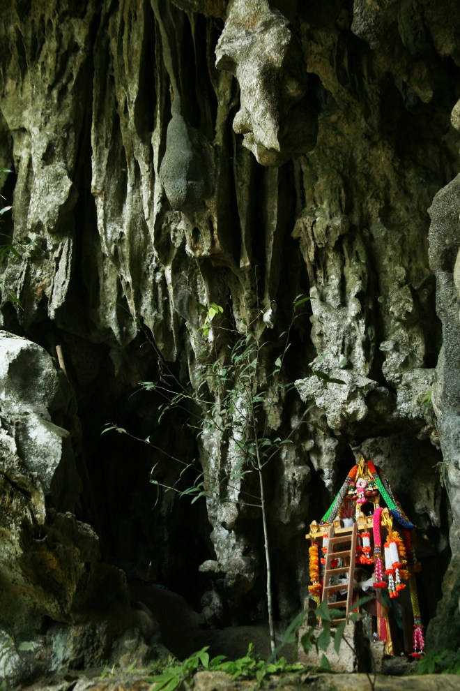 Khao Sok Cave